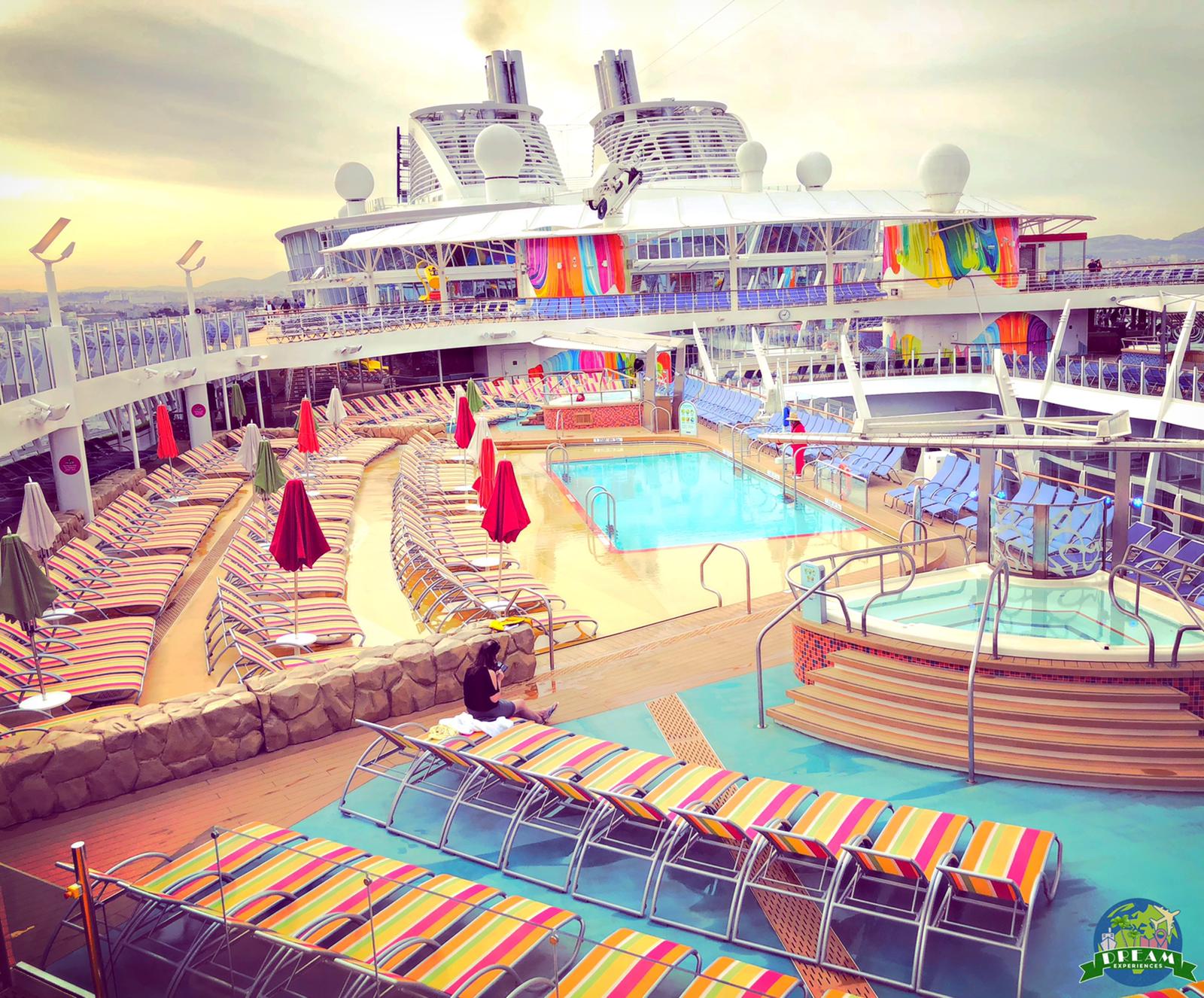 Symphony of the Seas - cel mai mare vas de croazieră din lume